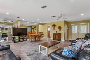 2252 Pebble Beach Dr, Spring Hill, FL 34606 - Photo 10