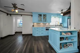 1626 Seabreeze Dr, Tarpon Springs, FL 34689 - Photo 28