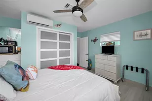 1626 Seabreeze Dr, Tarpon Springs, FL 34689 - Photo 44