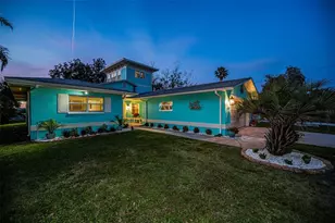 1626 Seabreeze Dr, Tarpon Springs, FL 34689 - Photo 10