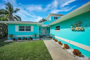 1626 Seabreeze Dr, Tarpon Springs, FL 34689 - Photo 16