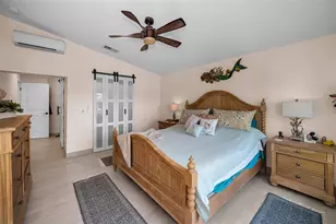 1626 Seabreeze Dr, Tarpon Springs, FL 34689 - Photo 40