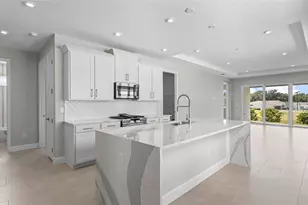 574 Hammock Oaks Blvd, Lady Lake, FL 32159 - Photo 4