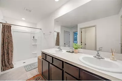 37092 Kings Crown Drive, Zephyrhills, FL 33541 - Photo 26