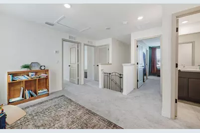 37092 Kings Crown Drive, Zephyrhills, FL 33541 - Photo 20