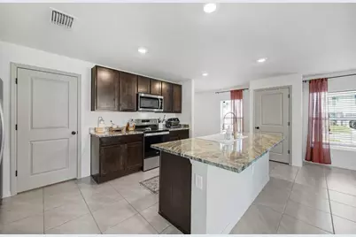 37092 Kings Crown Drive, Zephyrhills, FL 33541 - Photo 12