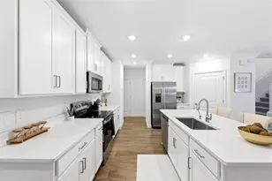 10799 Gable Dig Loop, San Antonio, FL 33576 - Photo 4