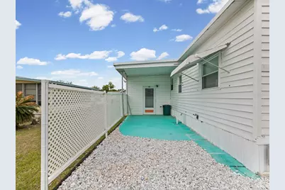 7366 First Loop Avenue, Brooksville, FL 34613 - Photo 12