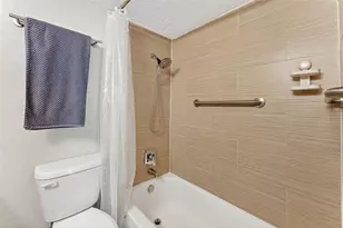 470 3rd St S, Saint Petersburg, FL 33701 - Photo 30