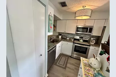 6433 Tina Drive #14, New Port Richey, FL 34653 - Photo 4