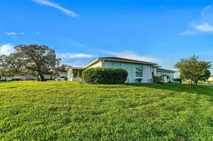 11340 Dollar Lake Dr, Port Richey, FL 34668 - Photo 6