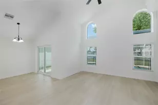 2851 Butterfly Landing Dr, Land O Lakes, FL 34638 - Photo 12