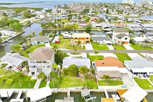 13538 Leslie Dr, Hudson, FL 34667 - Photo 8