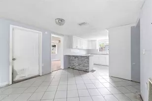 9720 Rainbow Ln, Port Richey, FL 34668 - Photo 10