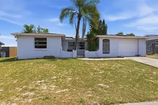 9720 Rainbow Ln, Port Richey, FL 34668 - Photo 4