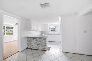 9720 Rainbow Ln, Port Richey, FL 34668 - Photo 14