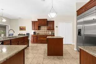 14258 Mulkerin Dr, Weeki Wachee, FL 34614 - Photo 12