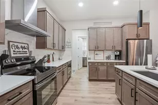 9013 Mississippi Run, Weeki Wachee, FL 34613 - Photo 8