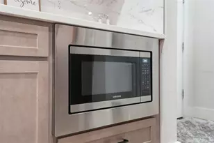 9013 Mississippi Run, Weeki Wachee, FL 34613 - Photo 10