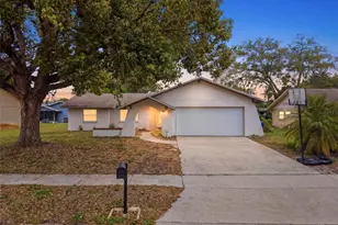 8643 Woodbridge Dr, New Port Richey, FL 34655 - Photo 2