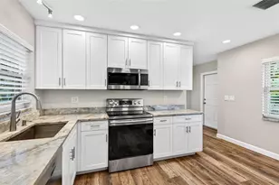 7 Eagle Ln, Palm Harbor, FL 34683 - Photo 18