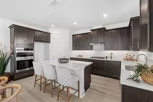 810 Emerald Grv Dr, Apopka, FL 32703 - Photo 2