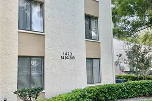 1423 Pine Glen Ln, Tarpon Springs, FL 34688 - Photo 2