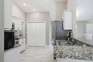 4128 Everett Ave, Spring Hill, FL 34609 - Photo 10