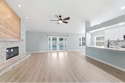 11421 Glenmont Drive, Tampa, FL 33635 - Photo 8