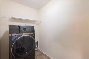 6517 Bayston Hill Pl, Zephyrhills, FL 33541 - Photo 20