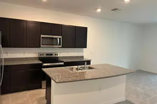 16620 Grotto Steam Pl, Wimauma, FL 33598 - Photo 6