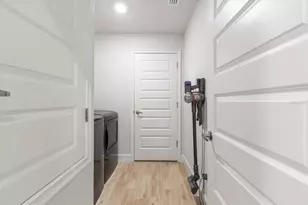 11042 Heth Ct, Weeki Wachee, FL 34613 - Photo 16