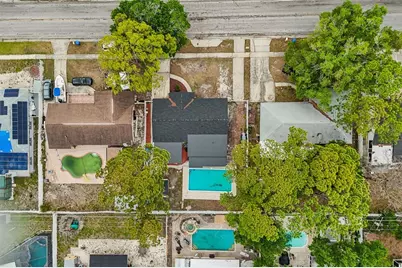 7705 Jackson Springs Road, Tampa, FL 33615 - Photo 40