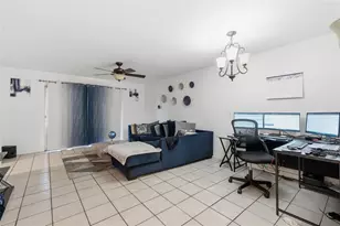 6340 Newtown Cir, Tampa, FL 33615 - Photo 10