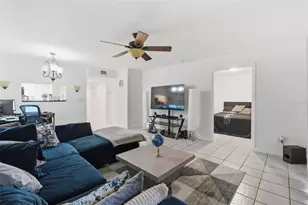 6340 Newtown Cir, Tampa, FL 33615 - Photo 14