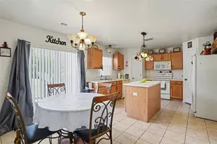 720 Valrico Hills Ln, Valrico, FL 33594 - Photo 10