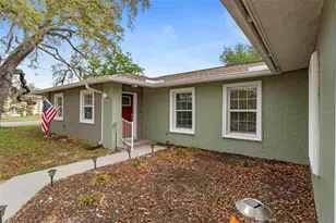 7367 Gates Cir, Spring Hill, FL 34606 - Photo 4