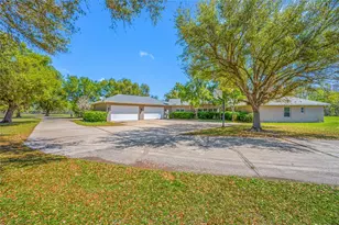 11939 Pasco Trails Blvd, Spring Hill, FL 34610 - Photo 6