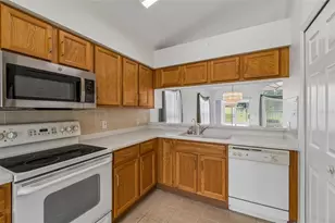 18452 Fairway Green Dr, Hudson, FL 34667 - Photo 10