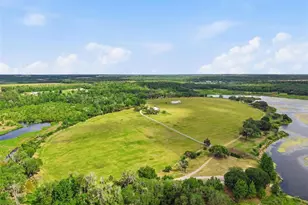 18610 Townsend House Rd, Dade City, FL 33523 - Photo 1