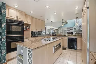 18610 Townsend House Rd, Dade City, FL 33523 - Photo 14