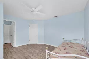 37730 Alissa Dr, Zephyrhills, FL 33542 - Photo 20