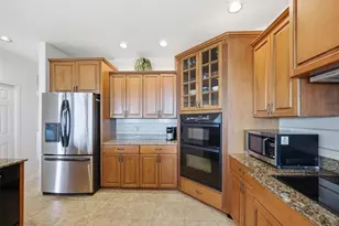 2017 Harbour Watch Cir, Tarpon Springs, FL 34689 - Photo 20