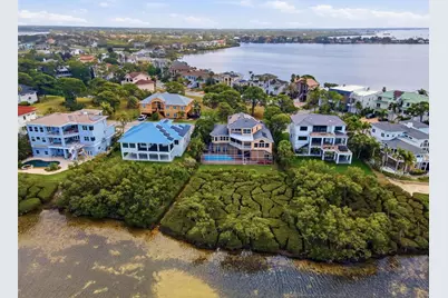 2017 Harbour Watch Circle, Tarpon Springs, FL 34689 - Photo 70