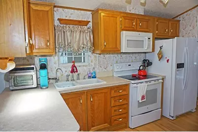 21145 Lazy Days Circle, Lutz, FL 33558 - Photo 10