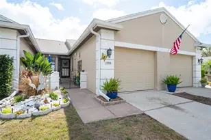 13234 Molitor Ct, Hudson, FL 34669 - Photo 2