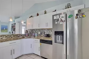 7451 Swan Lake Dr, New Port Richey, FL 34655 - Photo 14