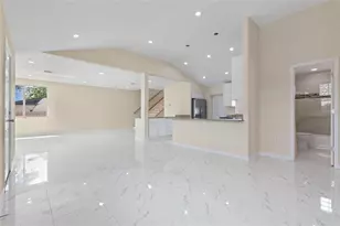 743 Bayshore Dr, Tarpon Springs, FL 34689 - Photo 4