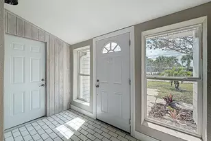 4221 Shore Acres Blvd NE, Saint Petersburg, FL 33703 - Photo 2