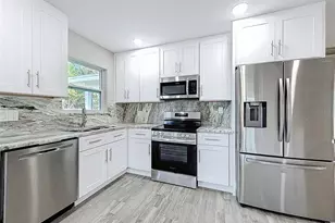 4221 Shore Acres Blvd NE, Saint Petersburg, FL 33703 - Photo 14